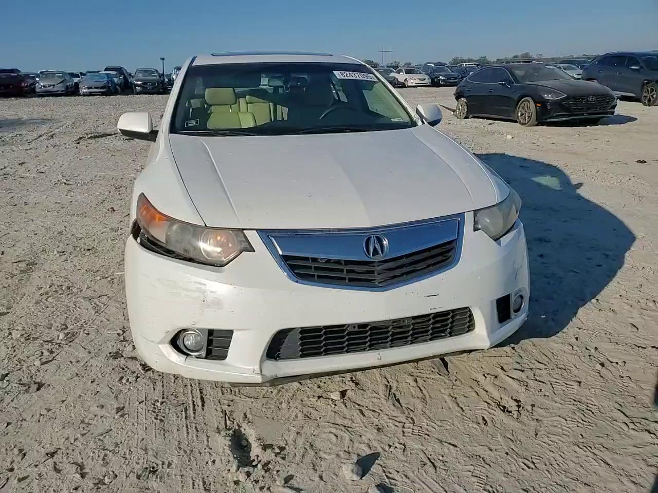 Фото: JH4CU2F41DC005525