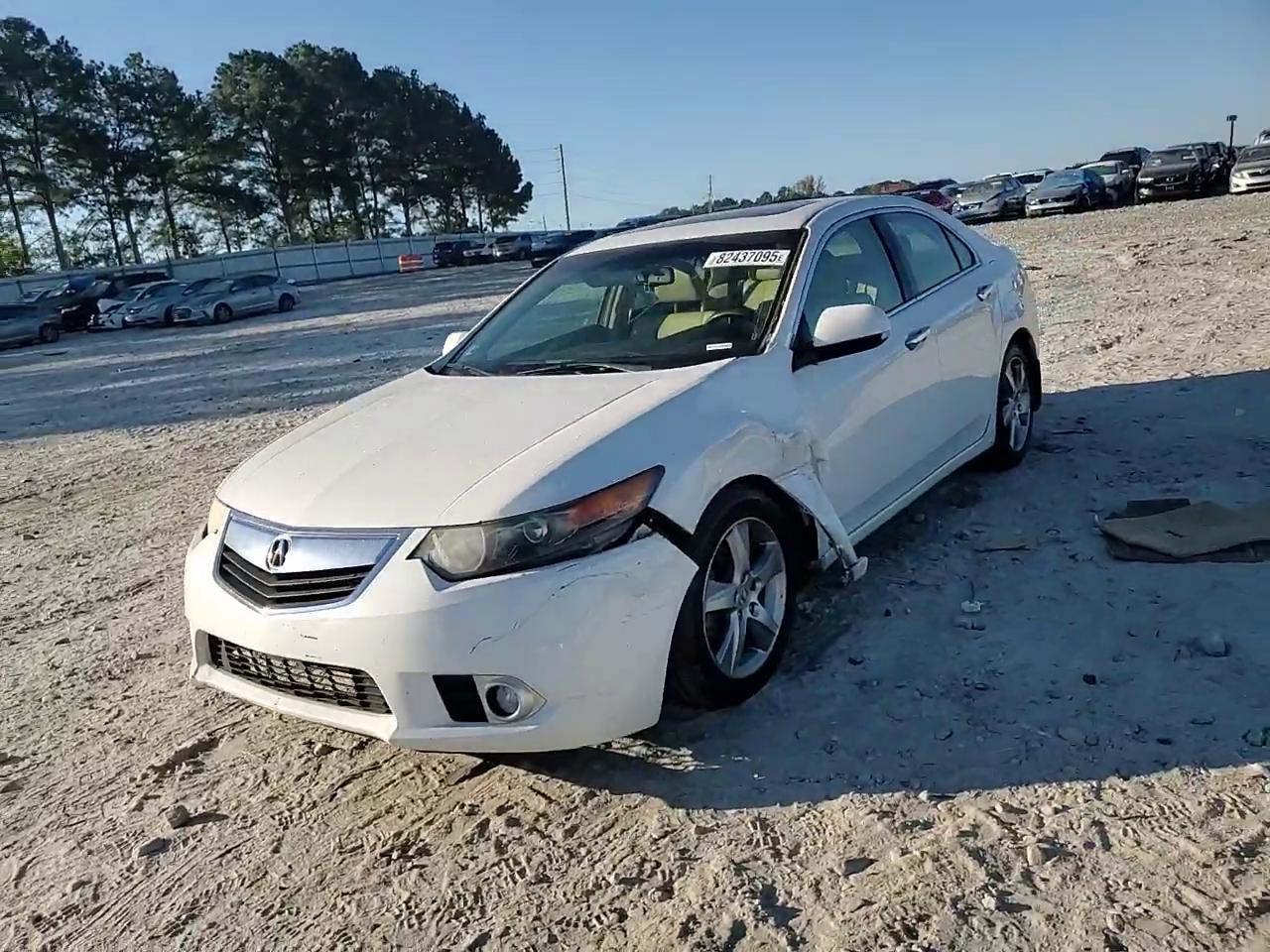 Фото: JH4CU2F41DC005525