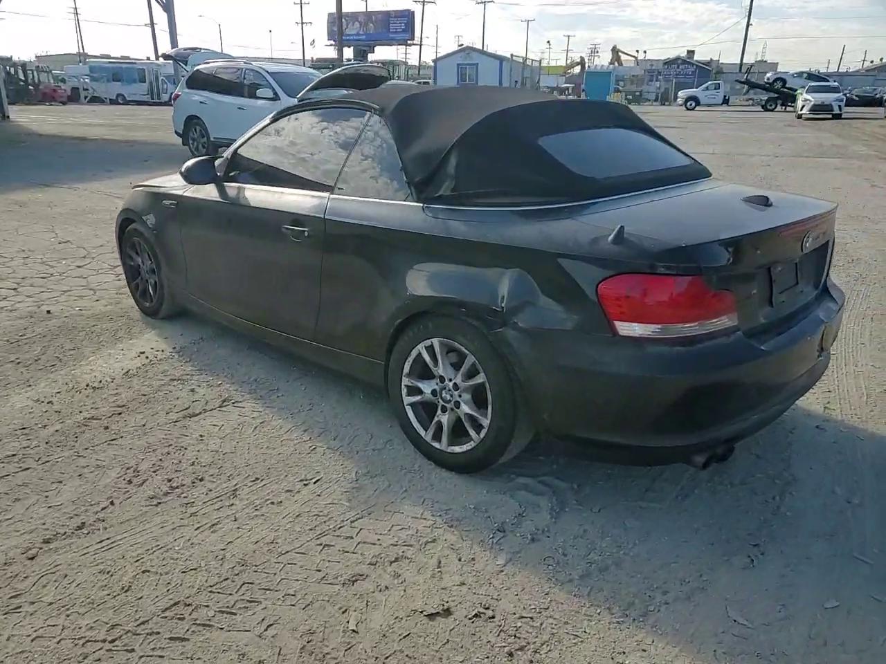 Фото: WBAUN13569VH80702