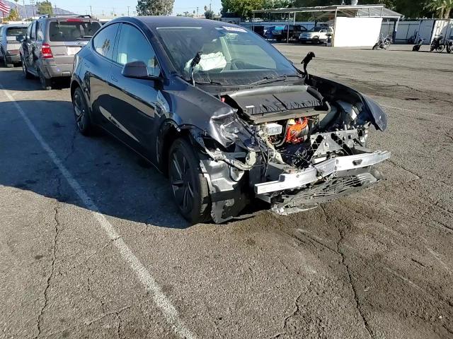 2026 Tesla Model Y VIN: 7SAYGDED5TF443982 Lot: 90476035