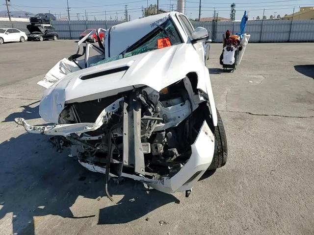 2018 Toyota Tacoma Double Cab VIN: 3TMDZ5BN7JM054259 Lot: 85709675