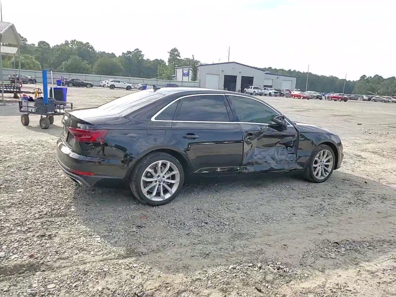 Фото: WAUGMAF41KA037653