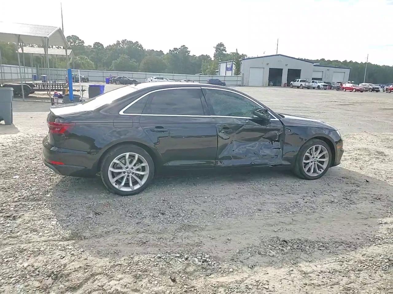 Фото: WAUGMAF41KA037653