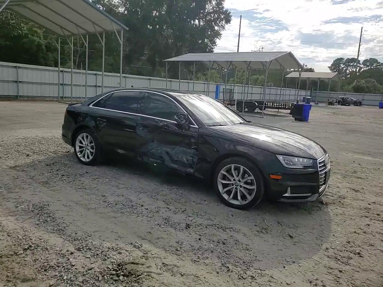 Фото: WAUGMAF41KA037653