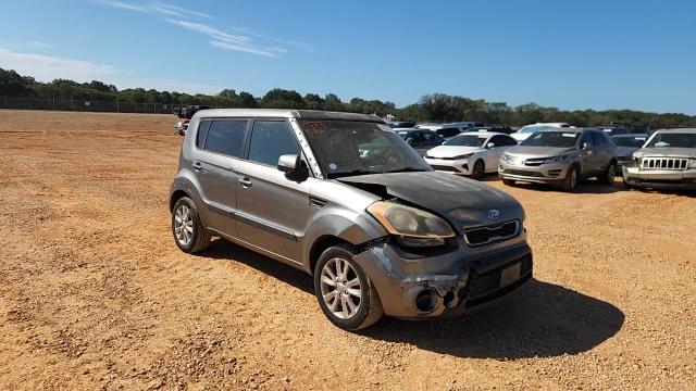 2012 Kia Soul + VIN: KNDJT2A65C7461720 Lot: 84932435