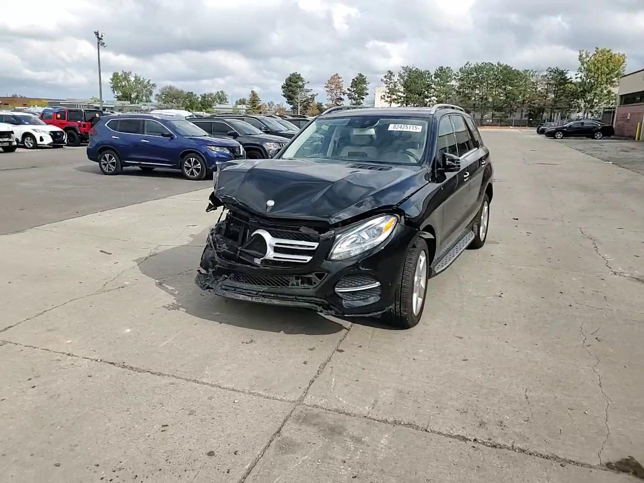 Фото: 4JGDA5HB8HA863499