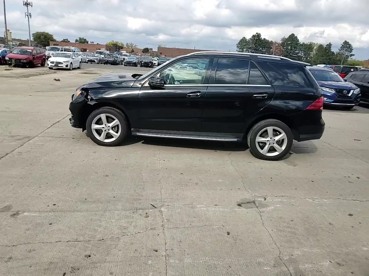 Фото: 4JGDA5HB8HA863499