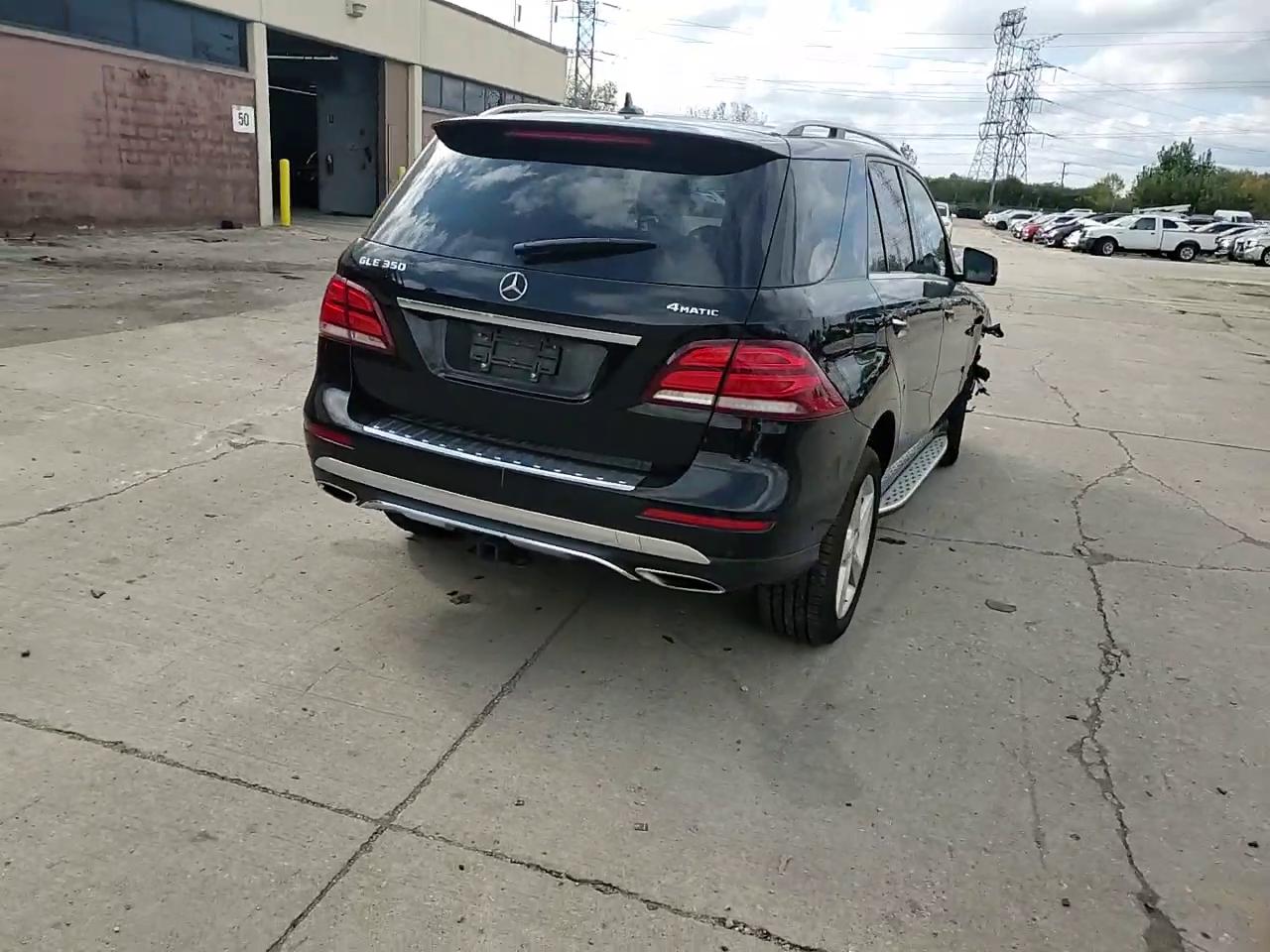 Фото: 4JGDA5HB8HA863499