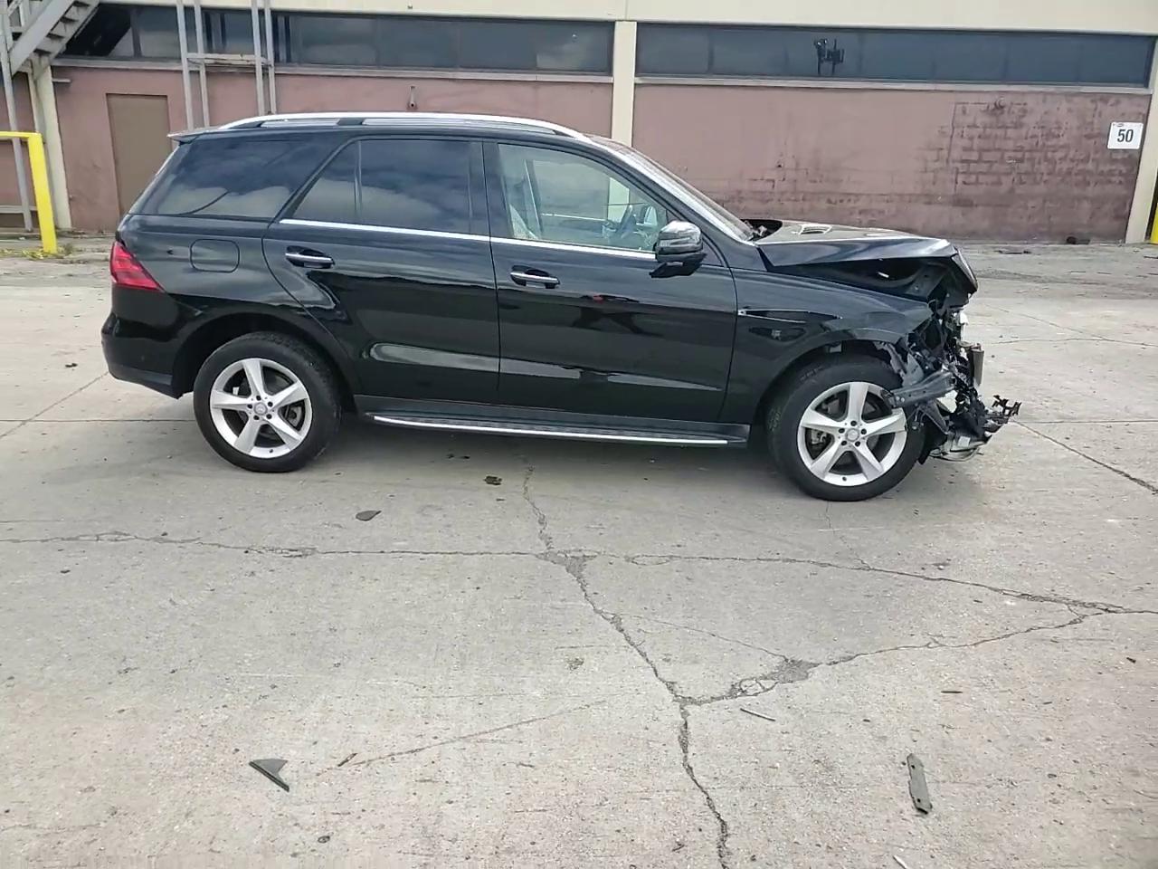 Фото: 4JGDA5HB8HA863499