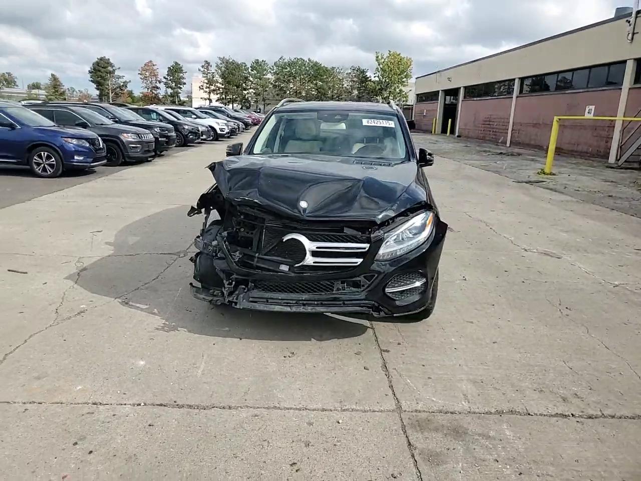 Фото: 4JGDA5HB8HA863499