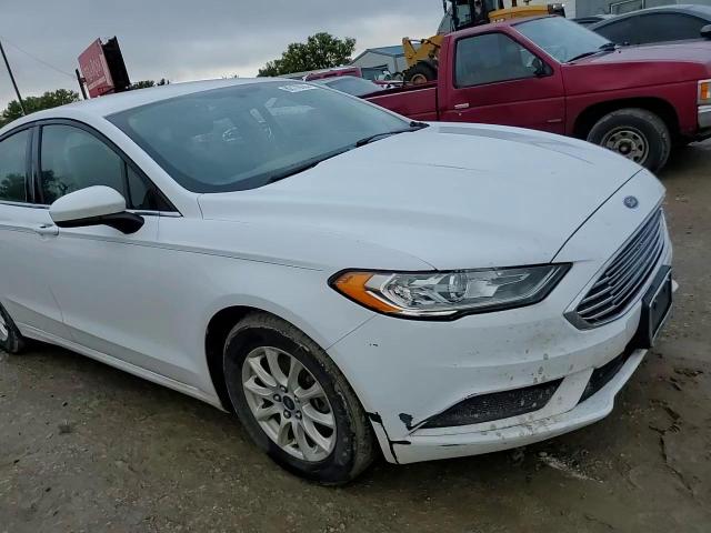 2017 Ford Fusion S VIN: 3FA6P0G76HR140905 Lot: 82178655