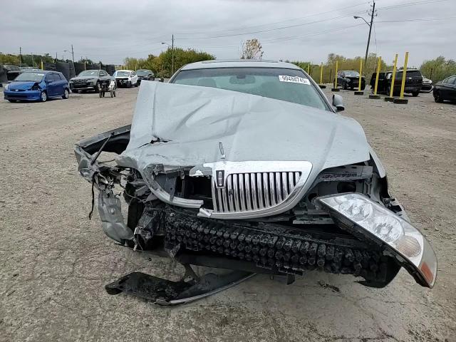 2006 Lincoln Town Car Signature Limited VIN: 1LNHM82V46Y649756 Lot: 90480745