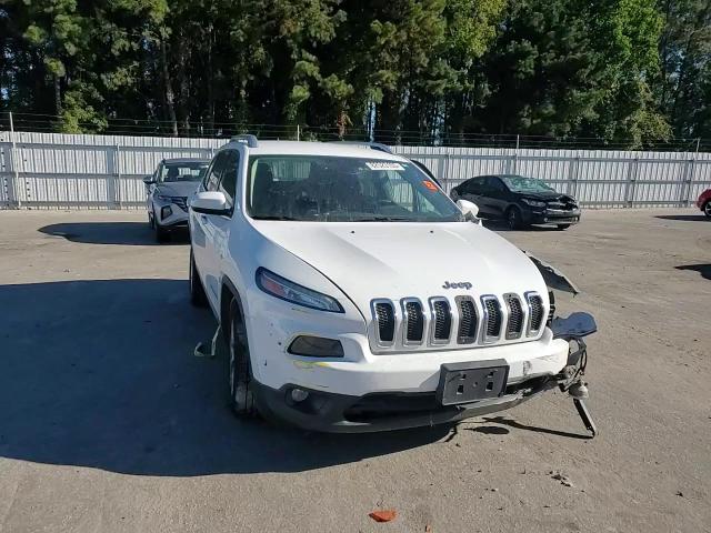 2015 Jeep Cherokee Latitude VIN: 1C4PJLCB0FW683513 Lot: 82523105