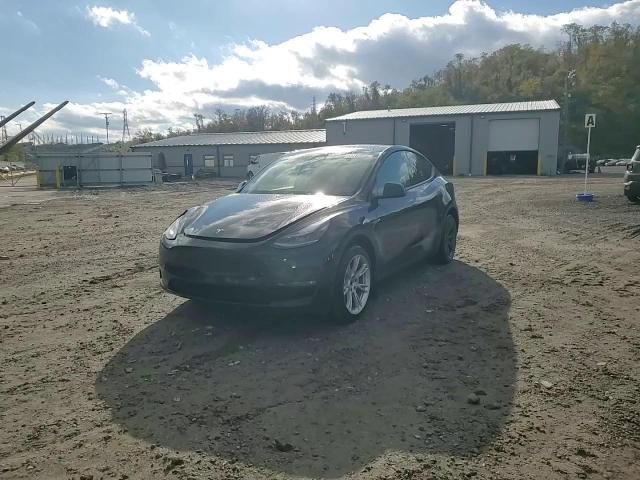 2024 Tesla Model Y VIN: 7SAYGDEE0RF179801 Lot: 87222545