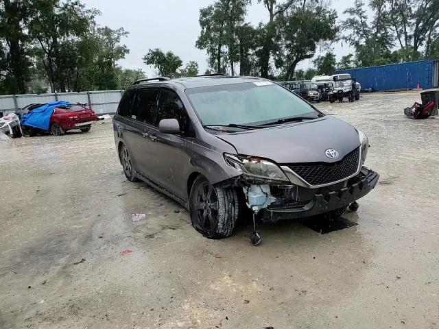 2017 Toyota Sienna Se VIN: 5TDXZ3DC1HS795353 Lot: 81831525