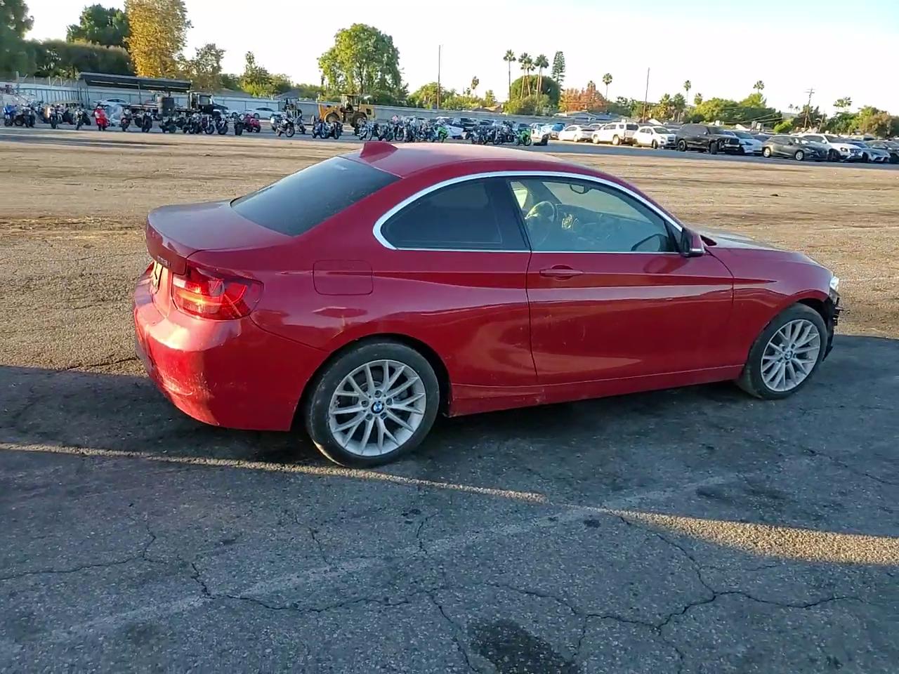 Фото: WBA1F5C59GV343701