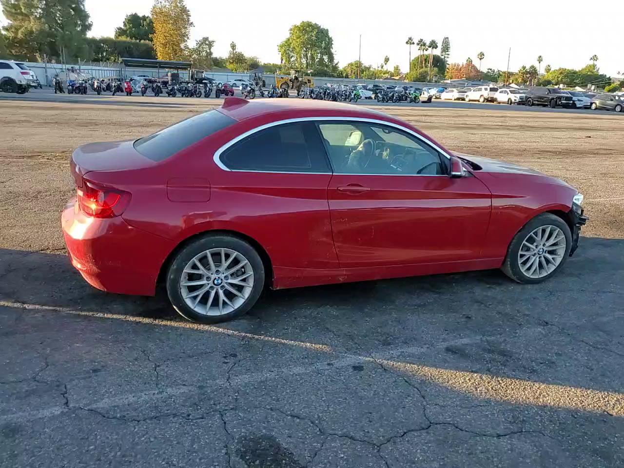 Фото: WBA1F5C59GV343701