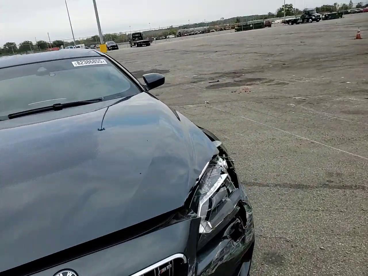 Фото: WBS6C9C54ED466830