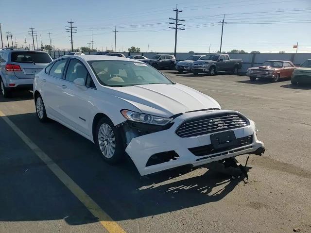 2015 Ford Fusion Se Hybrid VIN: 3FA6P0LU4FR196382 Lot: 86660965