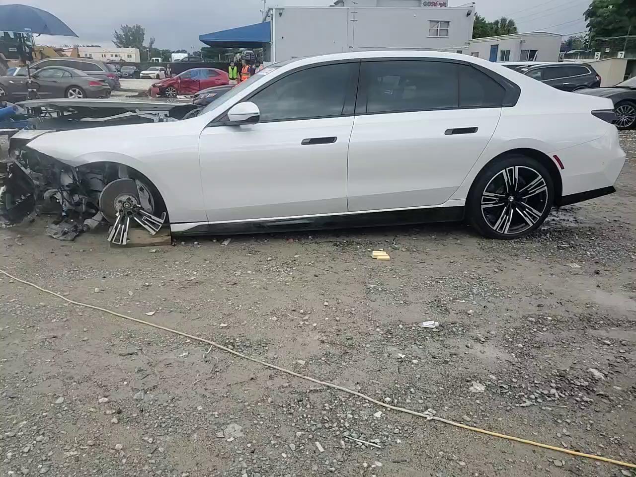 Фото: WBY53EJ05PCN64145