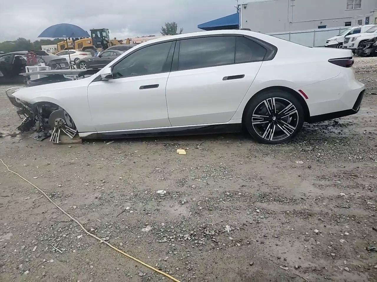 Фото: WBY53EJ05PCN64145