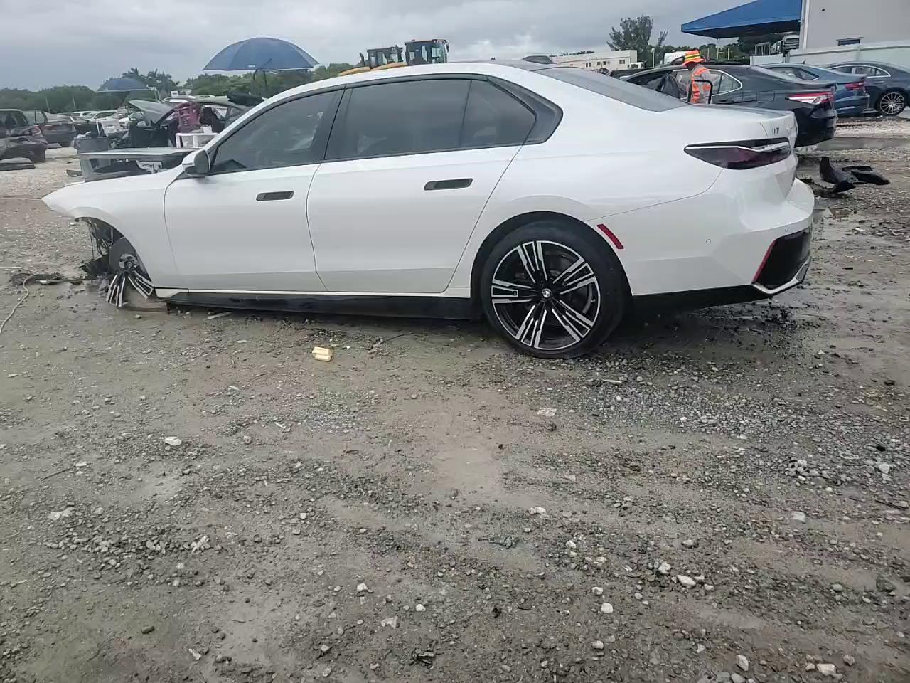 Фото: WBY53EJ05PCN64145