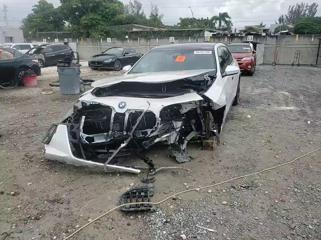 Фото: WBY53EJ05PCN64145