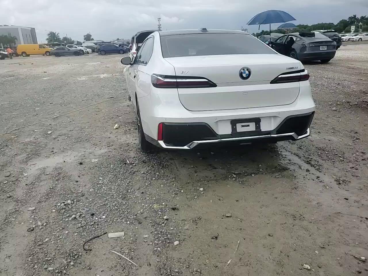 Фото: WBY53EJ05PCN64145