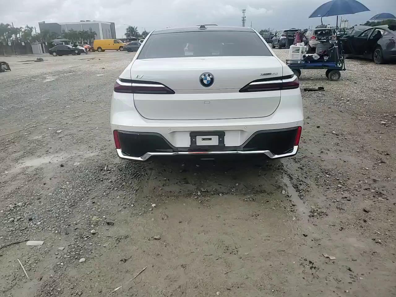 Фото: WBY53EJ05PCN64145