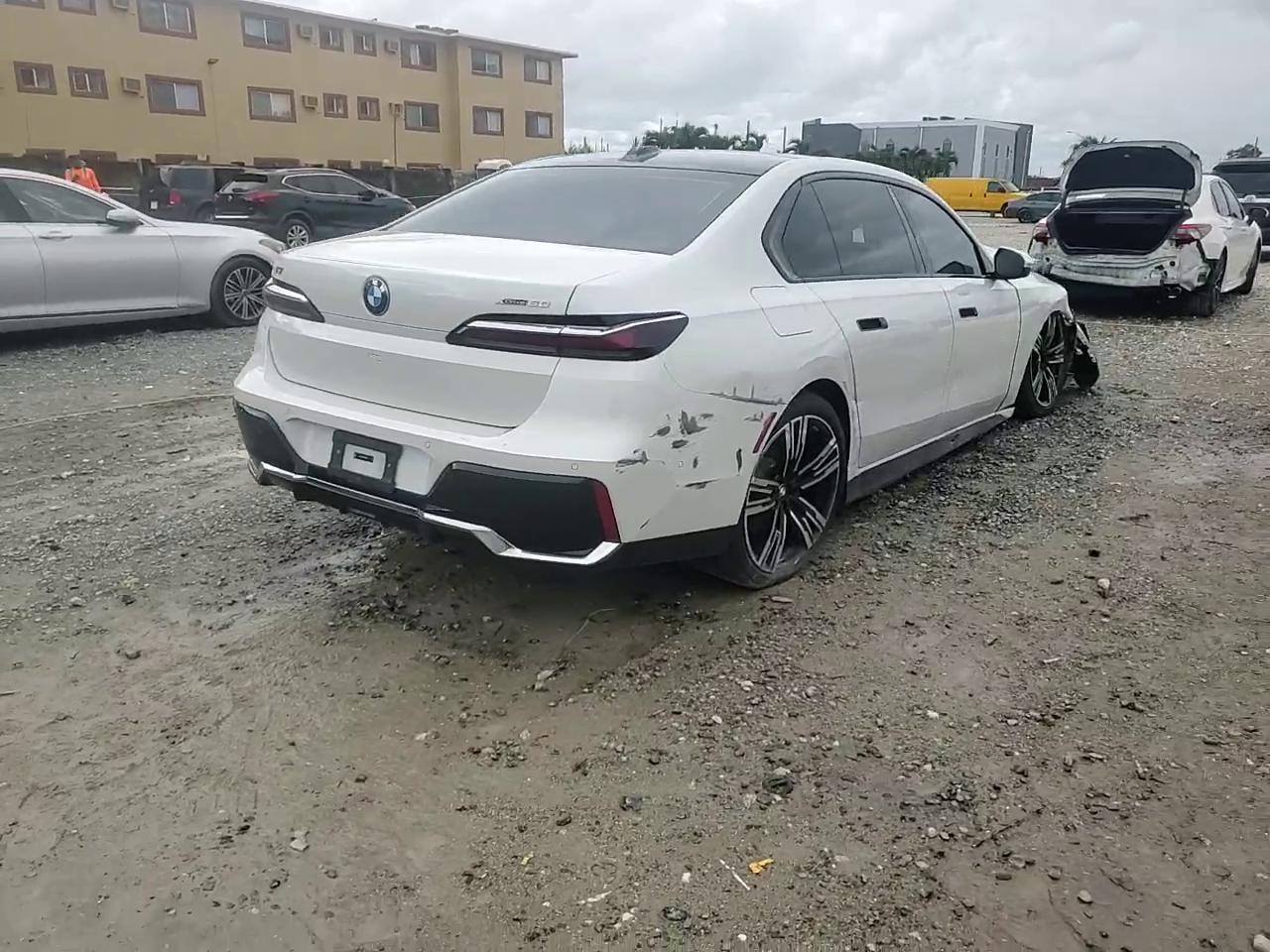 Фото: WBY53EJ05PCN64145