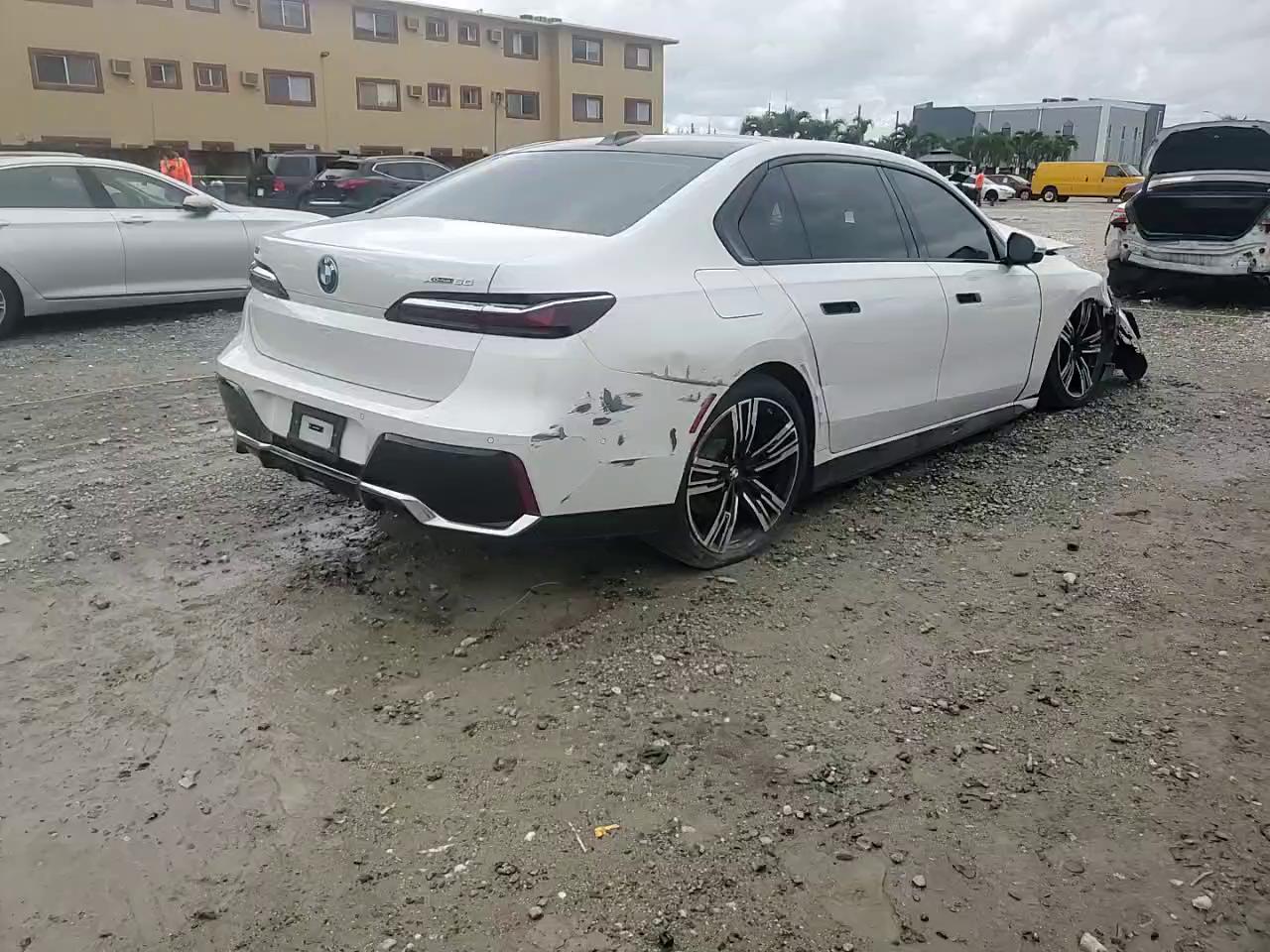 Фото: WBY53EJ05PCN64145