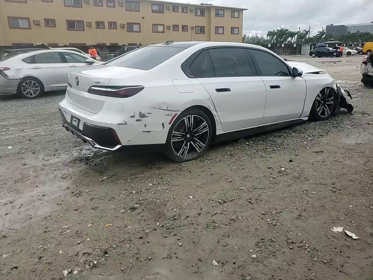 Фото: WBY53EJ05PCN64145