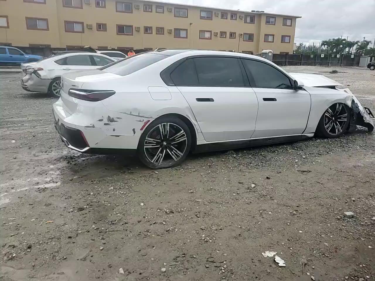 Фото: WBY53EJ05PCN64145