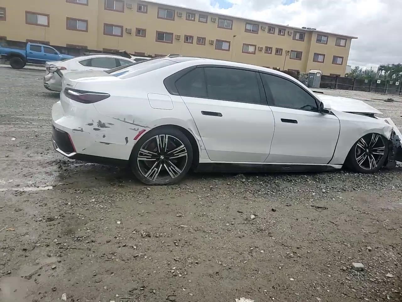 Фото: WBY53EJ05PCN64145