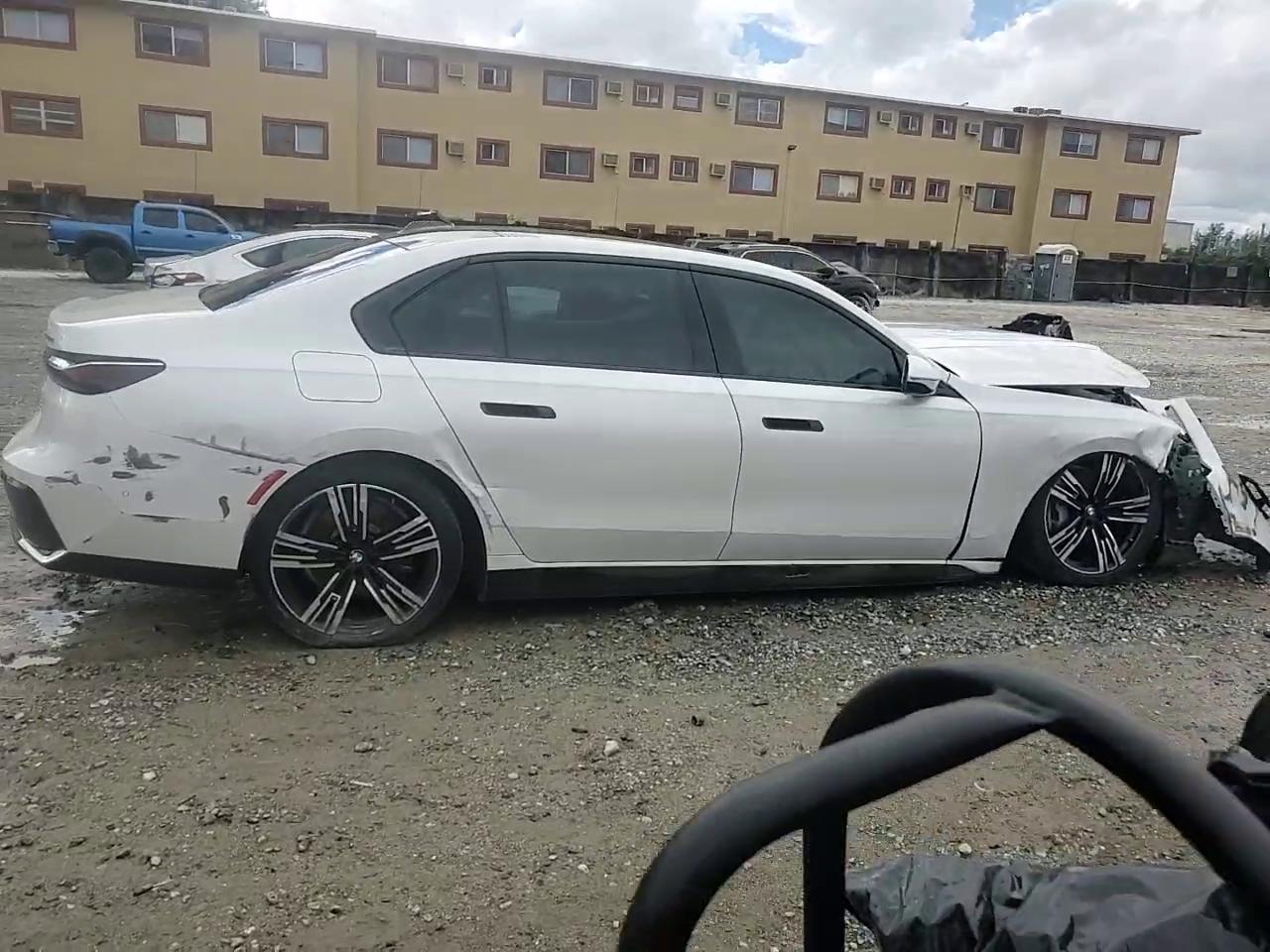 Фото: WBY53EJ05PCN64145