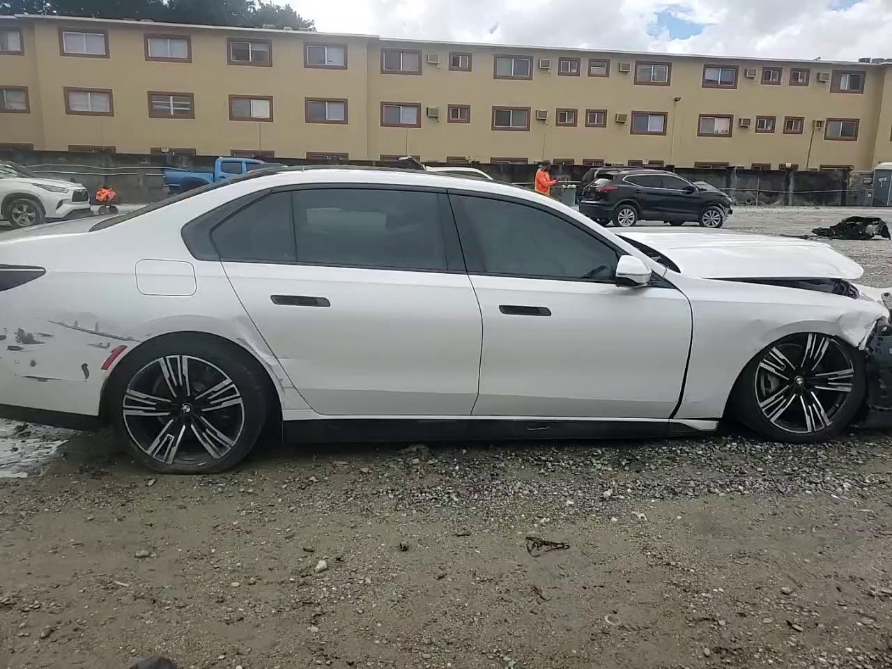 Фото: WBY53EJ05PCN64145