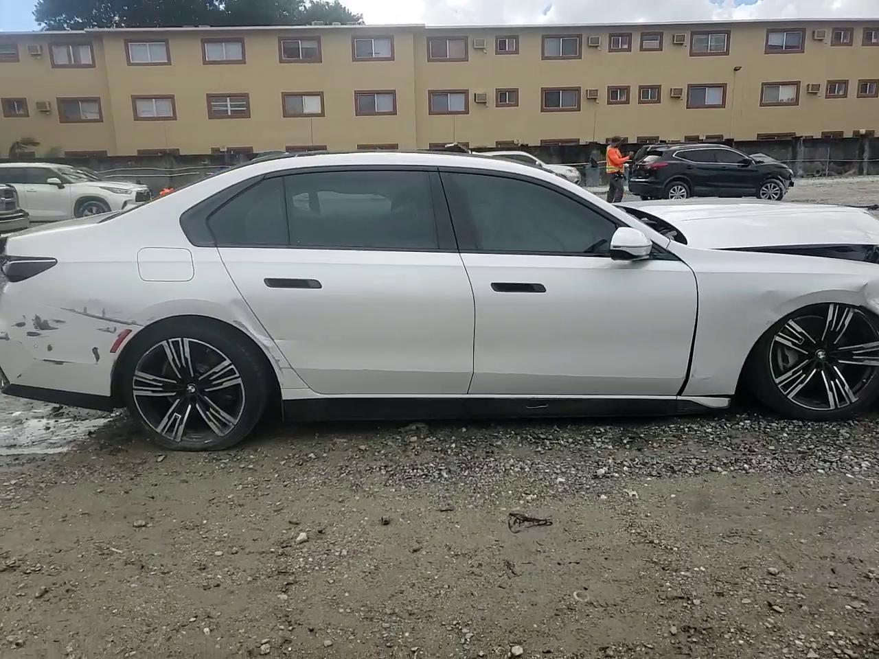 Фото: WBY53EJ05PCN64145