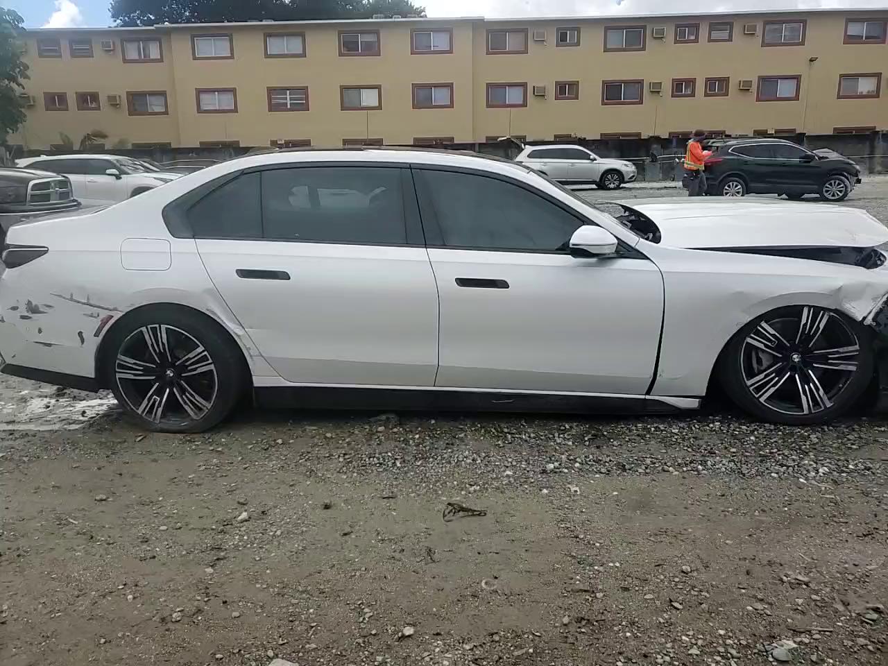 Фото: WBY53EJ05PCN64145