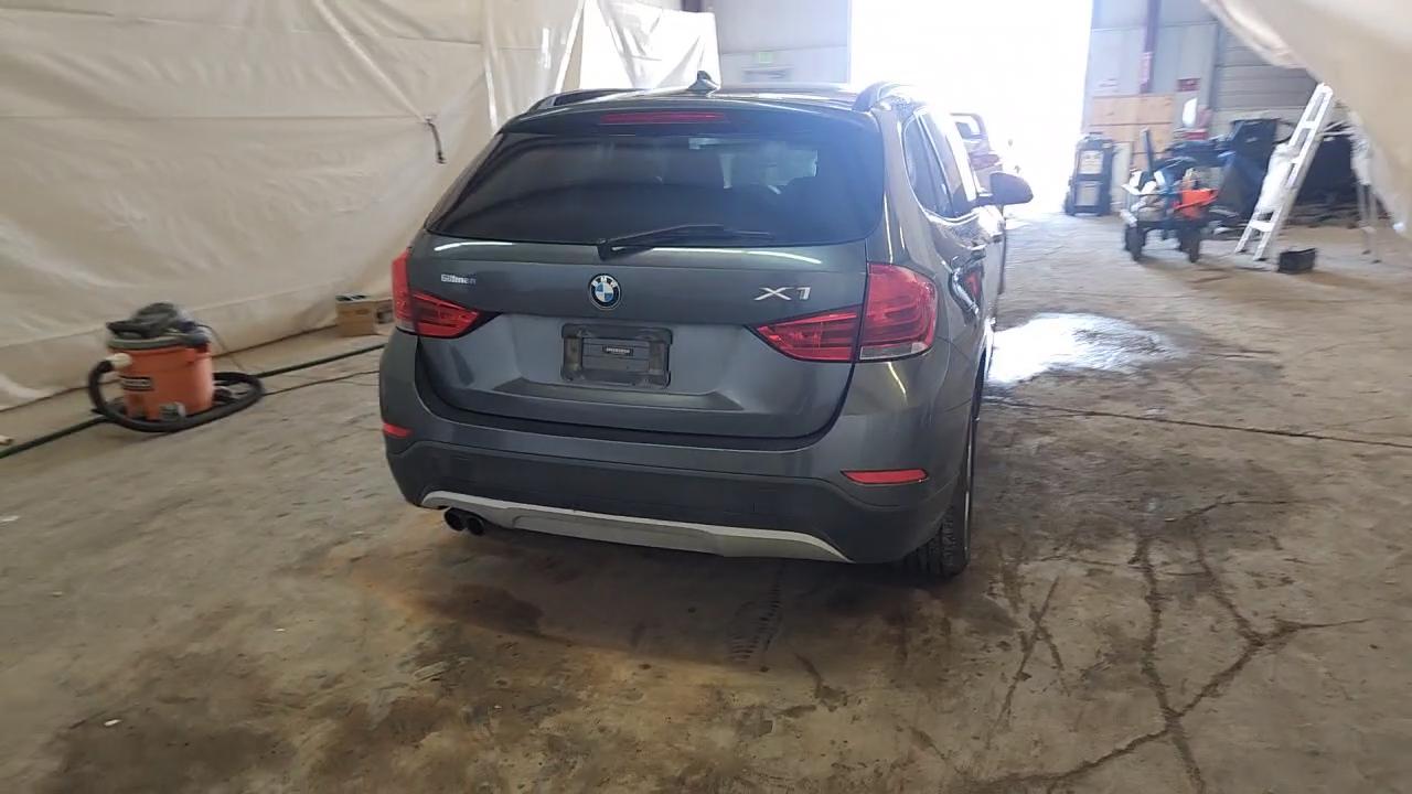 Фото: WBAVM1C54FVW56850