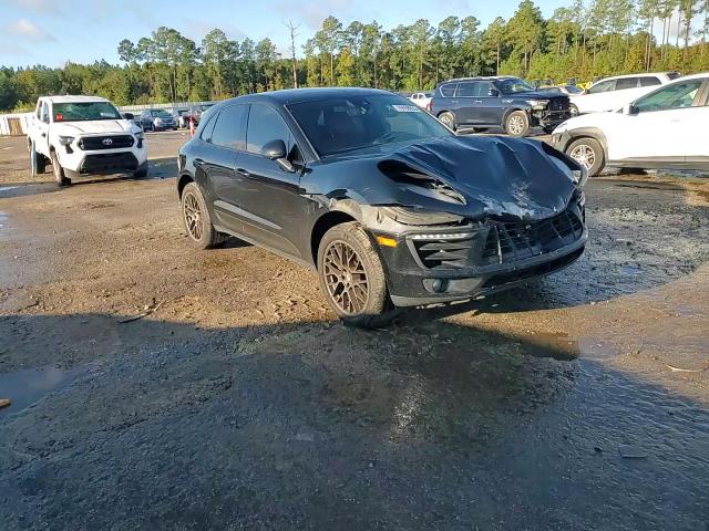 2017 Porsche Macan VIN: WP1AA2A57HLB02525 Lot: 85959055