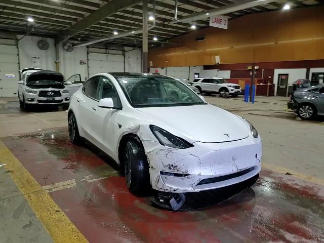 2022 Tesla Model Y VIN: 7SAYGDEF3NF370342 Lot: 90221975