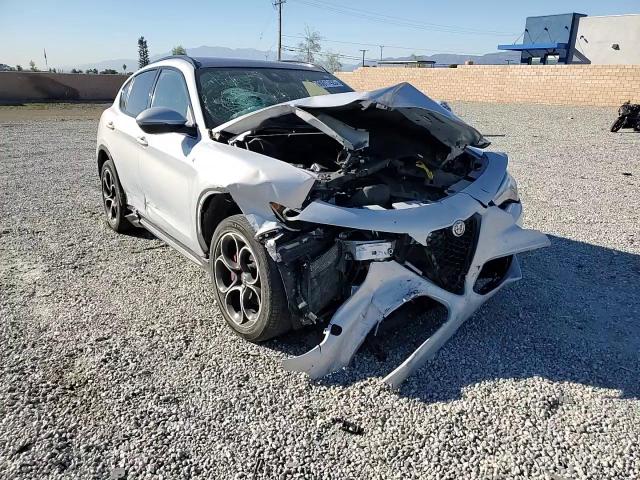 2022 Alfa Romeo Stelvio Ti VIN: ZASPAKBN0N7D38990 Lot: 90617425