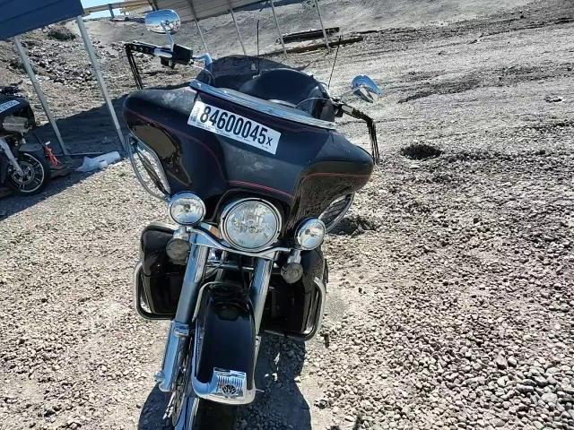 2011 Harley-Davidson Flhtcu VIN: 1HD1FC412BB632690 Lot: 84600045