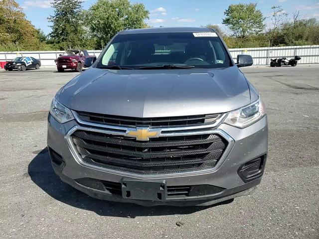 2018 Chevrolet Traverse Ls VIN: 1GNEVFKW0JJ196889 Lot: 82408665