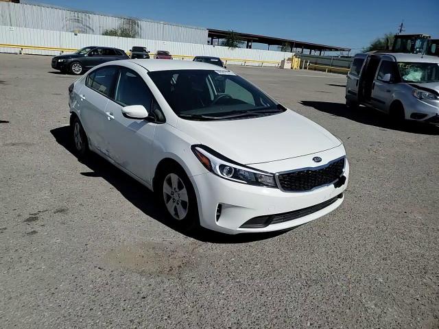 2017 Kia Forte Lx VIN: 3KPFK4A72HE123888 Lot: 90367275