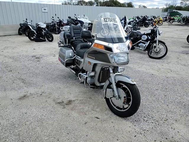 1986 Honda Gl1200 A VIN: 1HFSC1426GA216818 Lot: 82704195