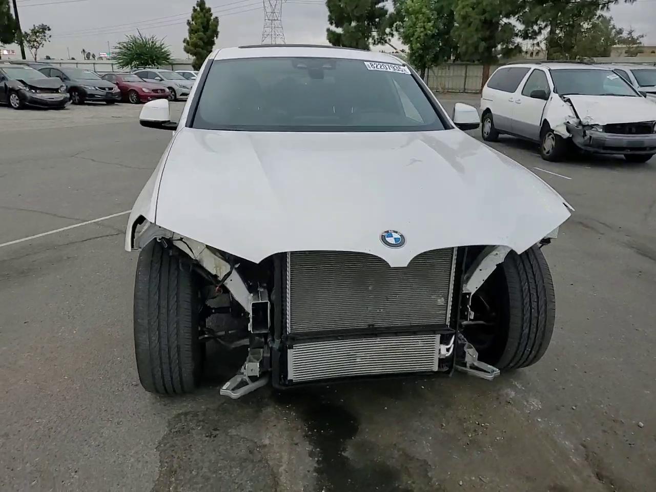 Фото: 5UX2V1C01M9H64809