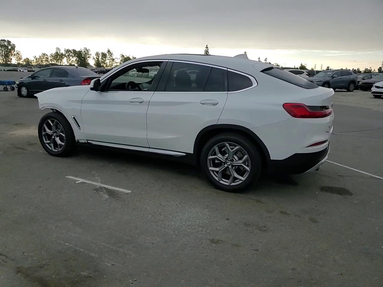 Фото: 5UX2V1C01M9H64809