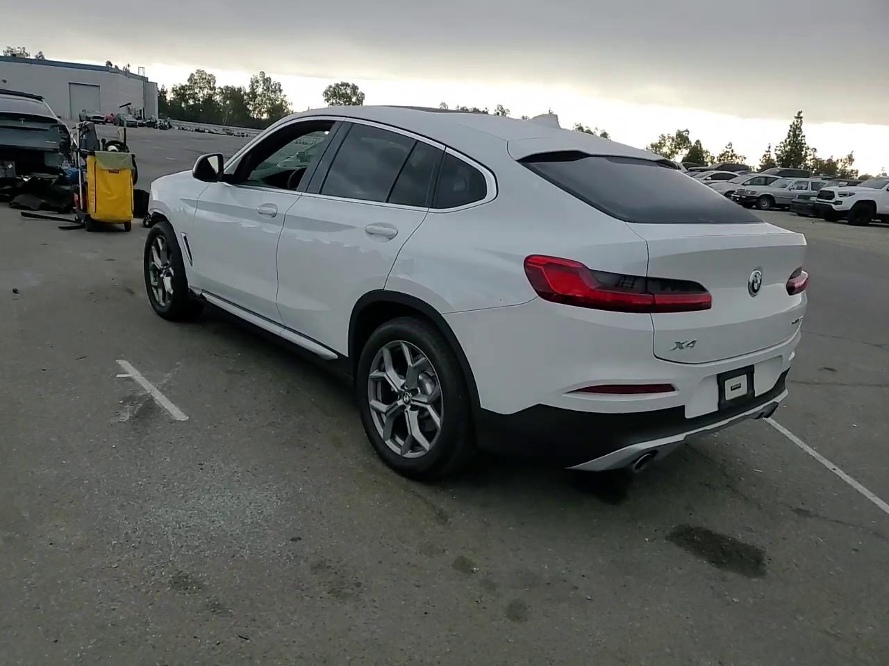 Фото: 5UX2V1C01M9H64809