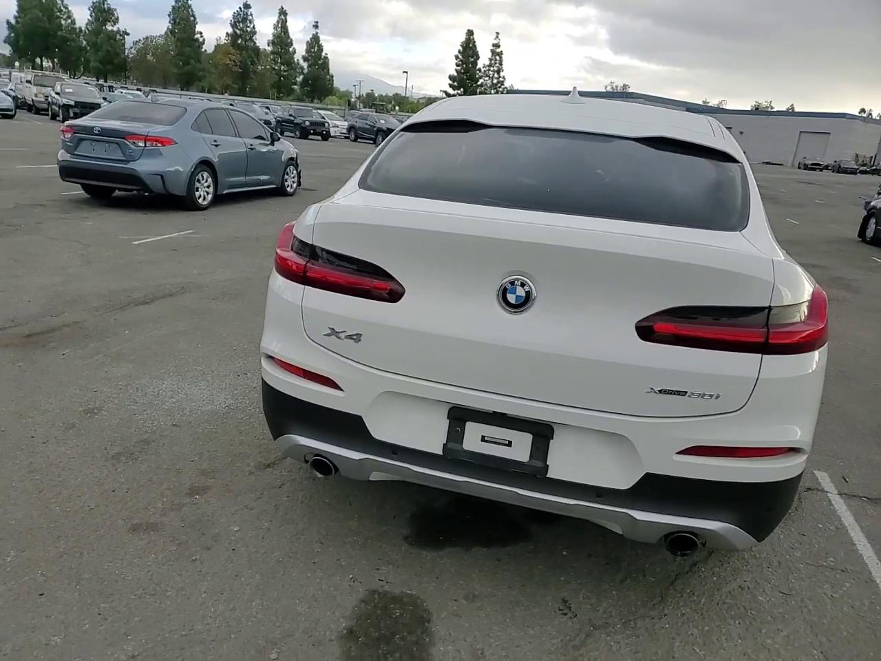 Фото: 5UX2V1C01M9H64809